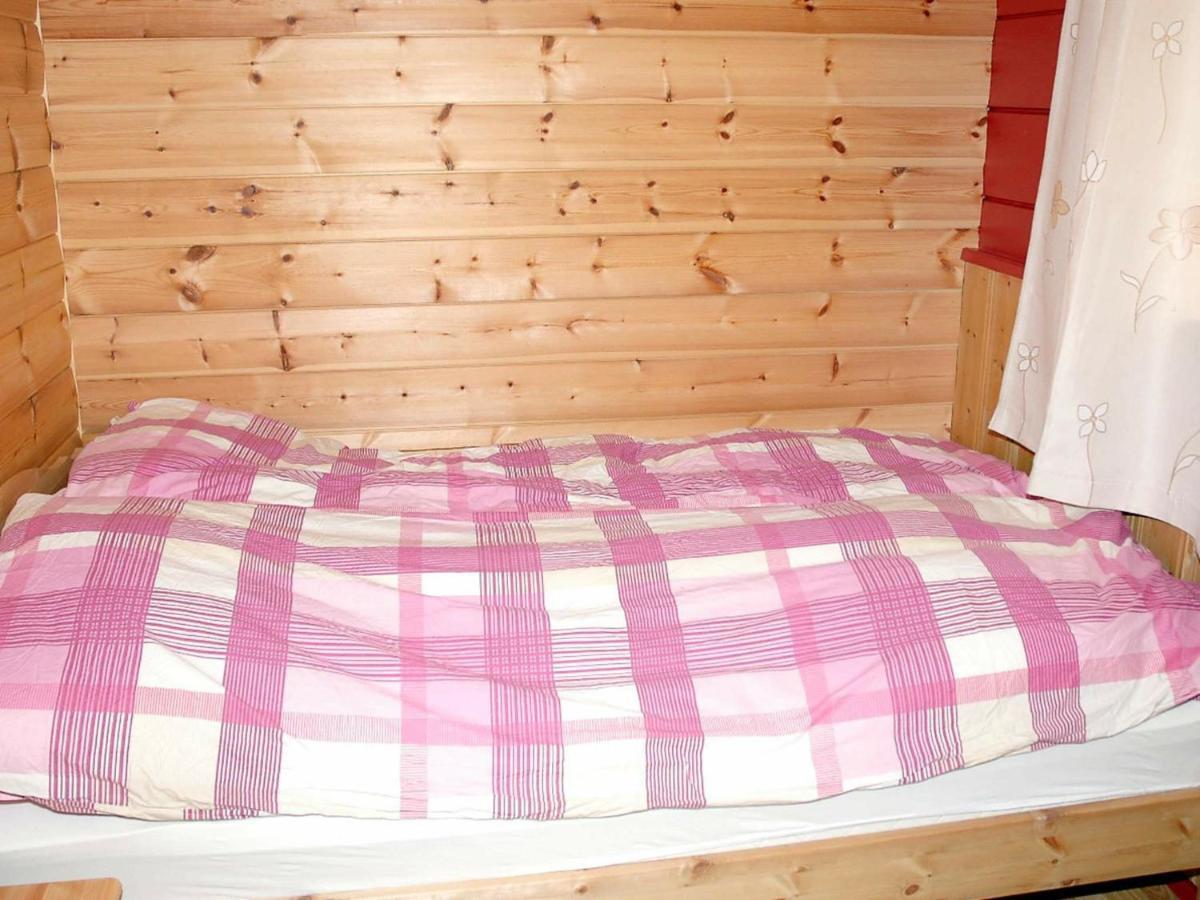 Three-Bedroom Holiday Home In Isfjorden Torvik Exterior foto